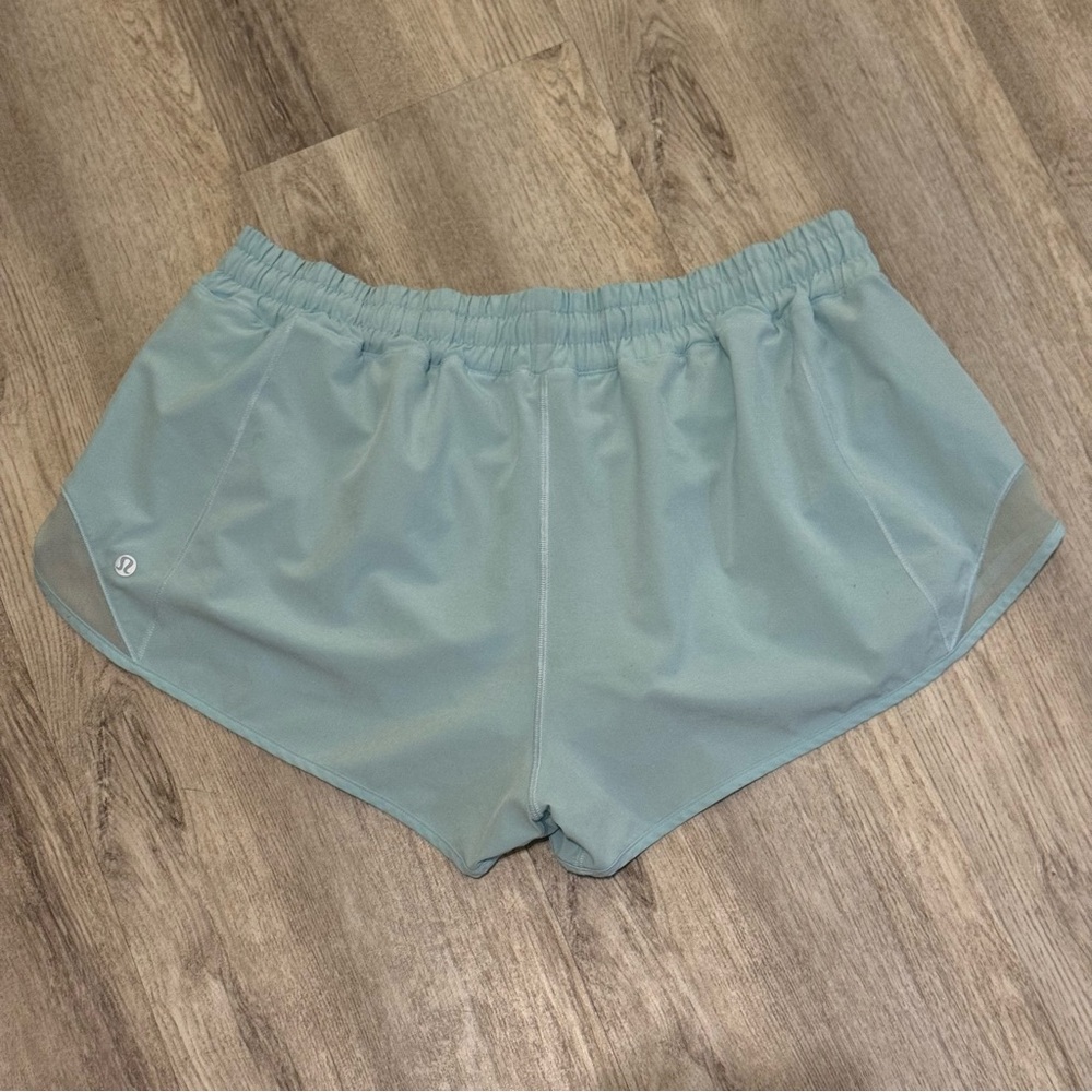 Lululemon Hotty Hot Shorts High Rise 2.5” Lined Baby Blue Size 14 EUC - Picture 8 of 10